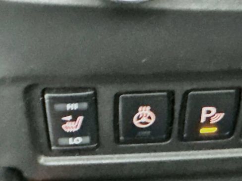 Used 2023 Nissan Frontier PRO-4X w/ Pro-4X Premium Package AWD/4WD image 28