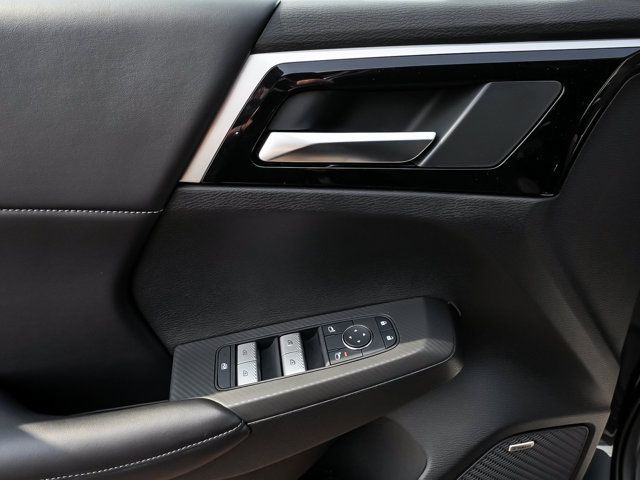 New 2026 Mitsubishi Outlander LE AWD/4WD image 11