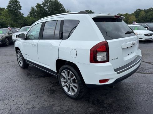 Used 2017 Jeep Compass High Altitude AWD/4WD image 3