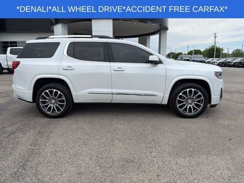 Used 2023 GMC Acadia Denali w/ Denali Ultimate Package AWD/4WD image 13