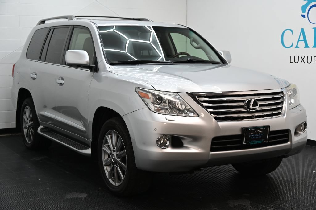 Used 2011 Lexus LX 570 4WD w/ Luxury Pkg image 2