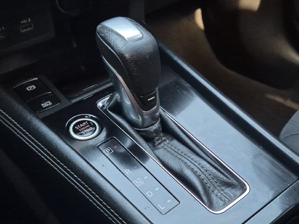 Used 2021 Nissan Kicks SR w/ Exterior Package FWD image 27