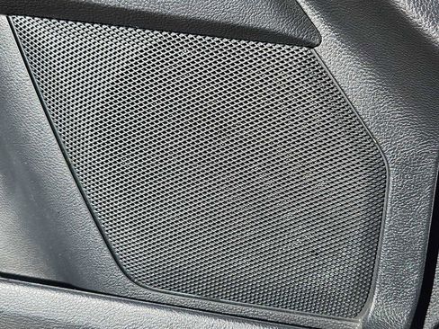 Used 2017 Ford Fusion SE w/ Fusion SE Technology Package image 31