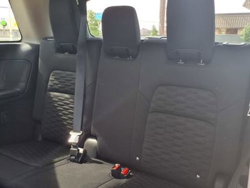 Used 2025 Nissan Pathfinder SV image 20