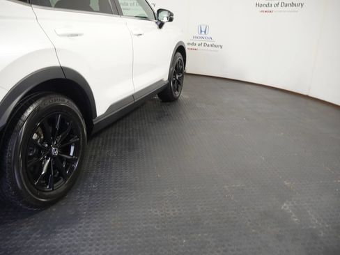 Used 2025 Honda CR-V Sport image 4