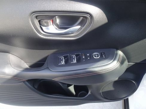 Certified 2023 Honda HR-V Sport image 8