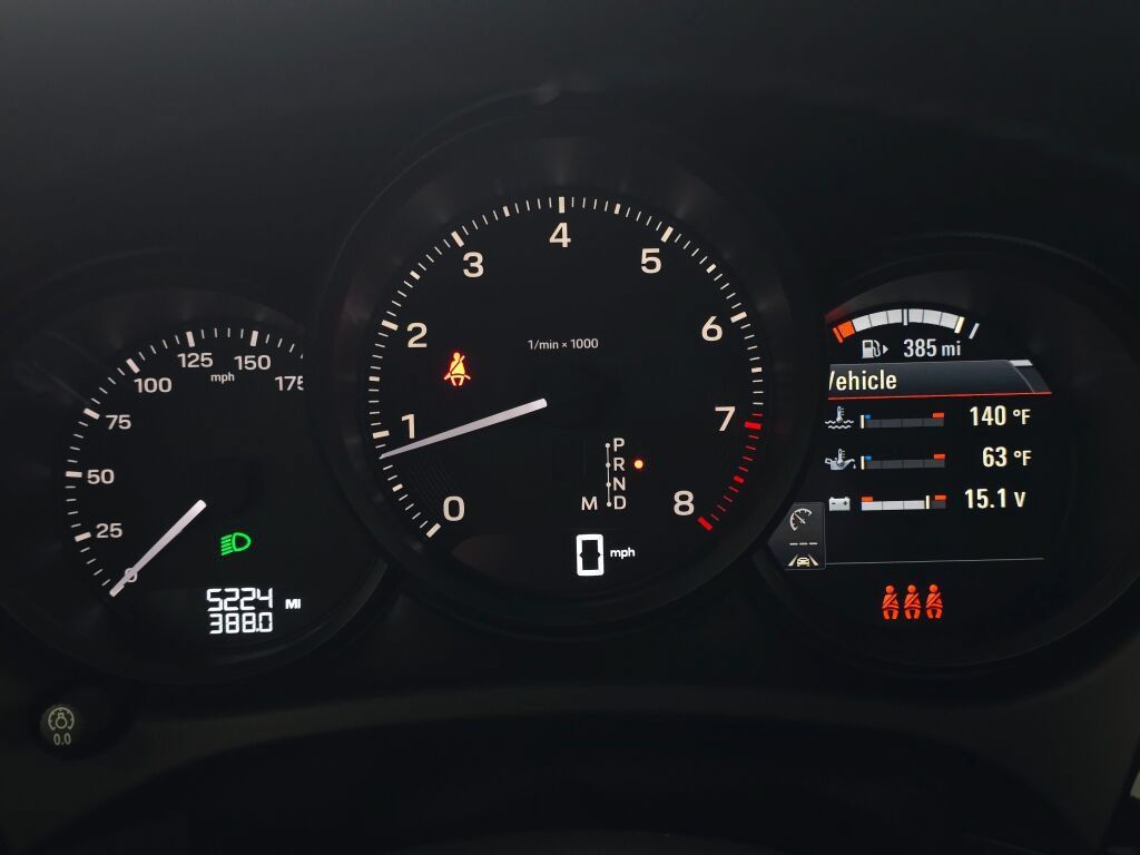 Certified 2025 Porsche Macan AWD/4WD image 37
