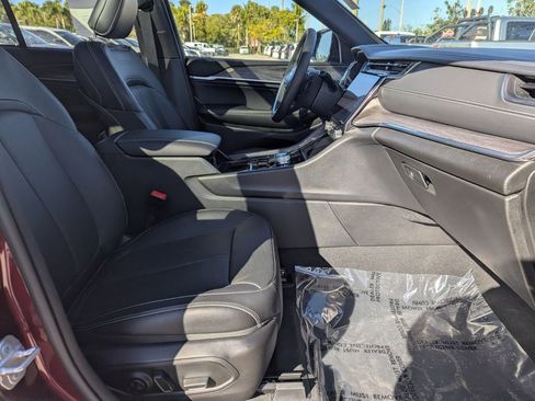 Used 2024 Jeep Grand Cherokee Overland w/ Trailer Tow Package image 10