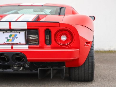 Used 2006 Ford GT RWD image 86