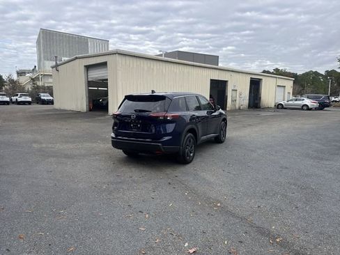 New 2026 Nissan Rogue SV image 5