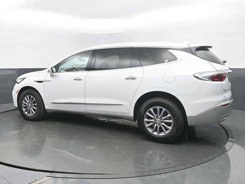Used 2024 Buick Enclave Premium FWD image 3