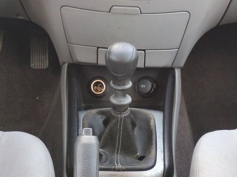 Used 2010 Hyundai Elantra FWD image 21