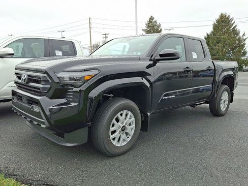New 2026 Toyota Tacoma SR5 image 3