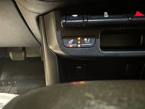 Used 2017 GMC Canyon Denali image 11