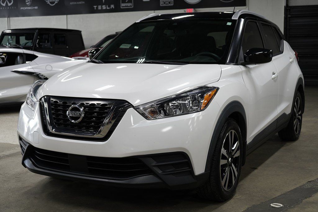 Used 2020 Nissan Kicks SV FWD image 1