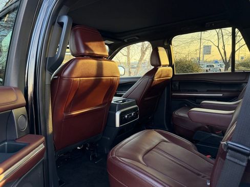 Used 2023 Ford Expedition Limited image 26