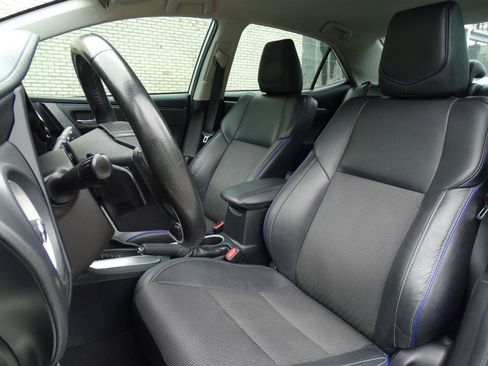 Used 2019 Toyota Corolla SE FWD image 11