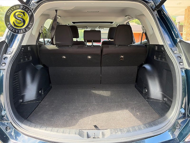 Used 2018 Toyota RAV4 XLE FWD image 24