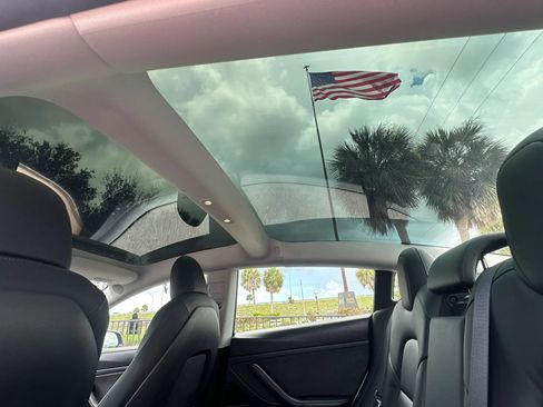 Used 2021 Tesla Model 3 Standard Range Plus RWD image 34