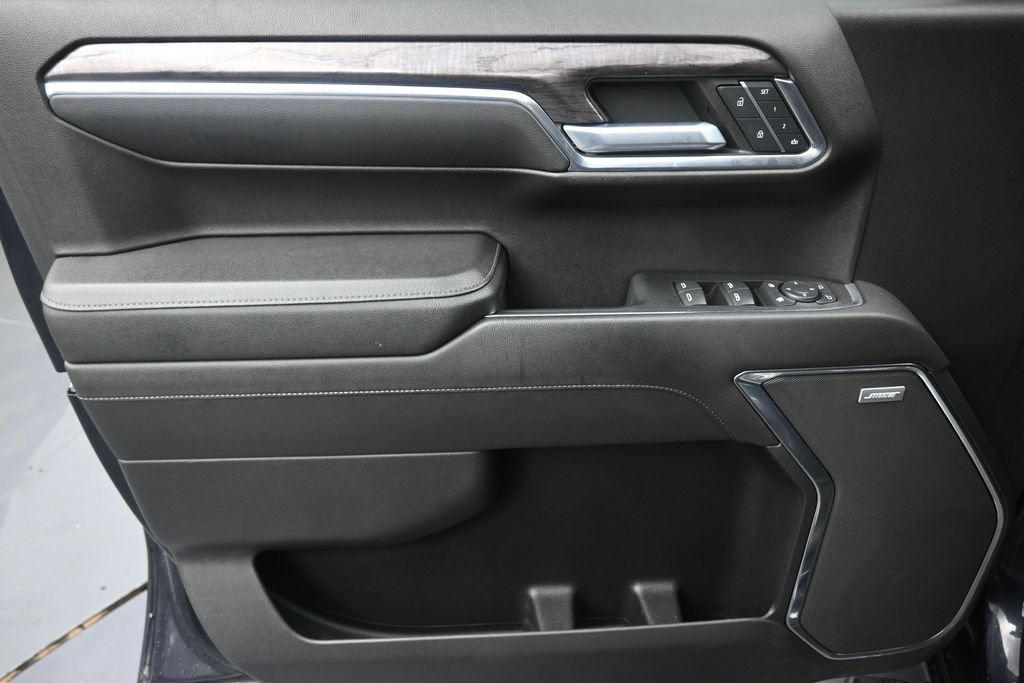 Used 2022 Chevrolet Silverado 1500 LTZ RWD image 11