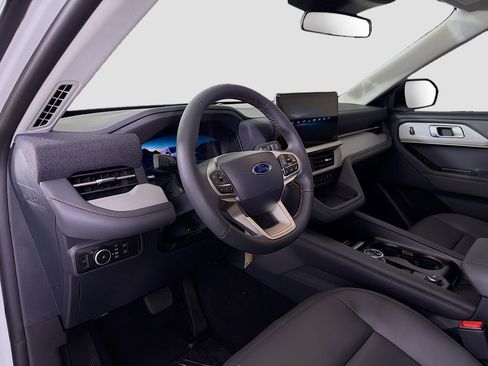 New 2025 Ford Explorer Active w/ Active Comfort Package image 9