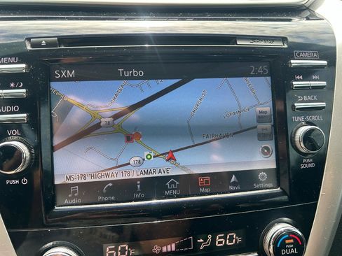 Used 2015 Nissan Murano Platinum w/ Platinum Technology Package AWD/4WD image 22