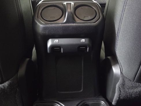 Used 2021 Jeep Wrangler Unlimited Sport AWD/4WD image 31