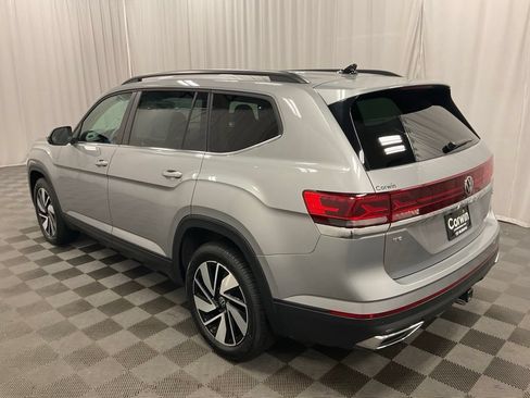 Used 2025 Volkswagen Atlas SE AWD/4WD image 8