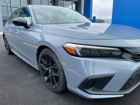 Used 2024 Honda Civic Sport image 4