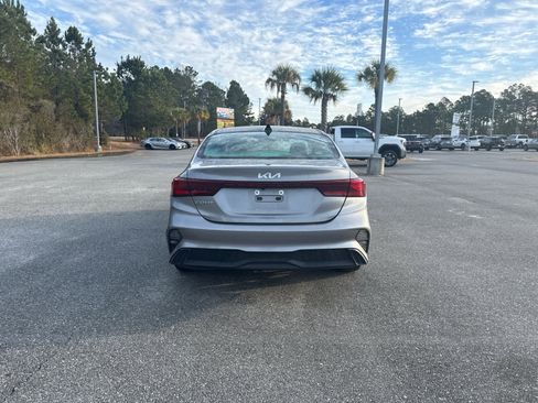 Used 2024 Kia Forte LXS image 5