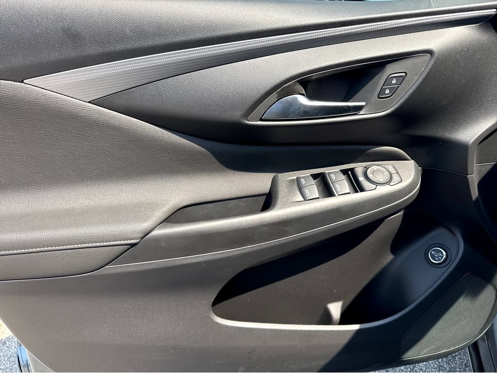 New 2026 Buick Envista Sport Touring FWD image 9