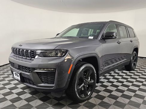 New 2026 Jeep Grand Cherokee L Limited w/ Limited Altitude Package image 8