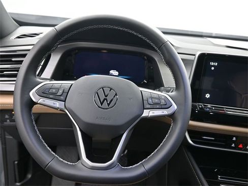 New 2026 Volkswagen Atlas Cross Sport SE image 7