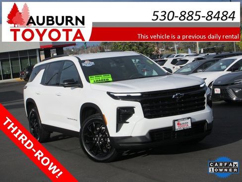 Used 2025 Chevrolet Traverse LT w/ Midnight/Sport Edition image 1