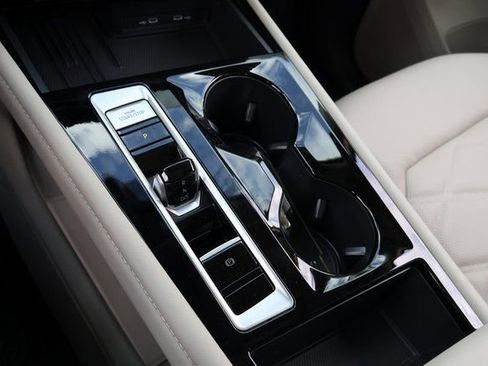 New 2026 Volkswagen Atlas SE image 25