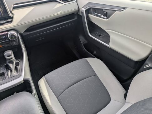 Used 2024 Toyota RAV4 XLE image 18