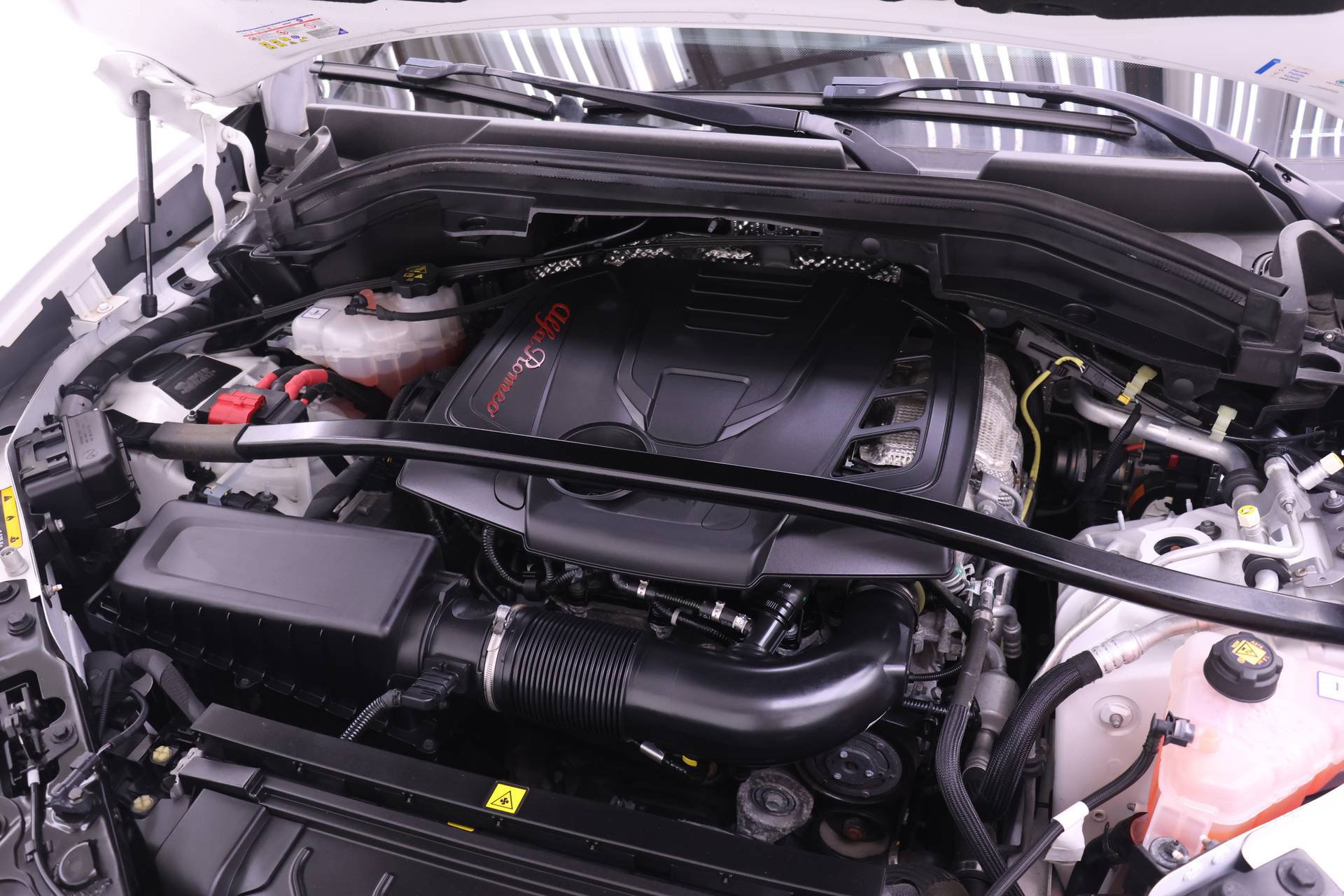 Certified 2024 Alfa Romeo Stelvio Veloce AWD/4WD image 23