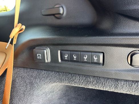 Used 2024 Jeep Grand Cherokee L Summit w/ Luxury Tech Group V image 49