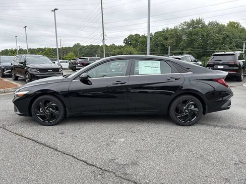 New 2026 Hyundai Elantra SEL Sport Premium FWD image 4