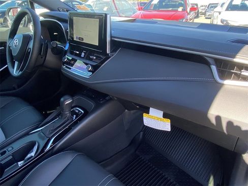 Certified 2025 Toyota Corolla XSE image 15