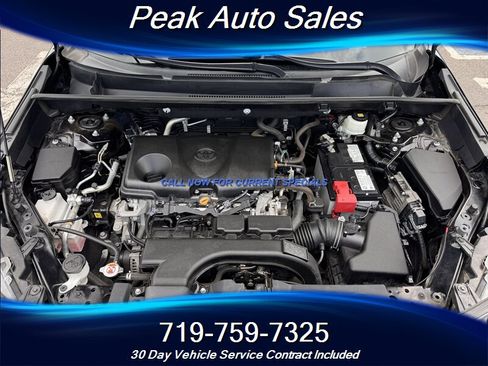 Used 2021 Toyota RAV4 XLE AWD/4WD image 9