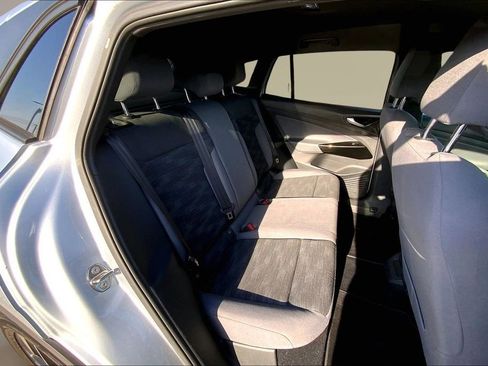 Used 2021 Volkswagen ID.4 Pro image 25