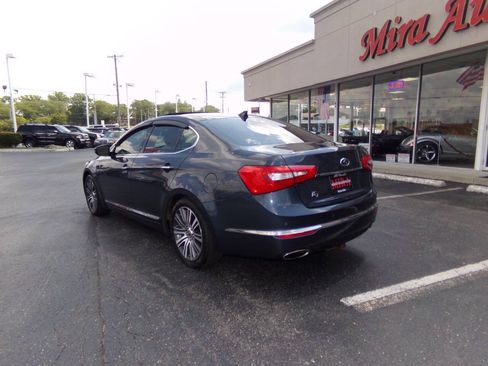 Used 2015 Kia Cadenza Premium w/ Luxury Package FWD image 10