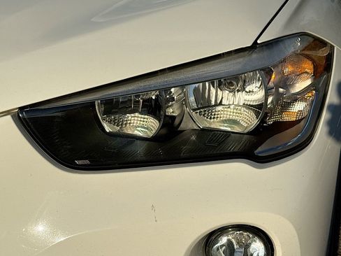 Used 2018 BMW X1 xDrive28i w/ Convenience Package image 9