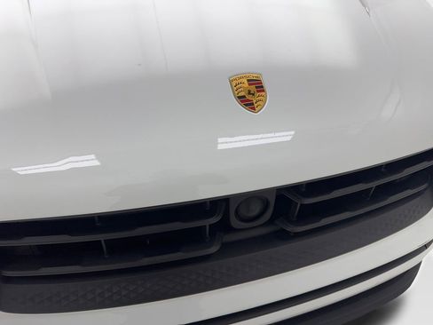 Used 2023 Porsche Macan Turbo image 24