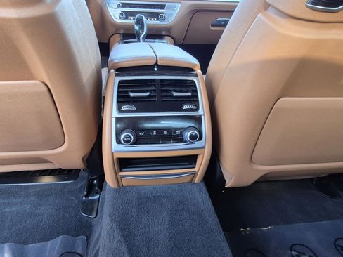 Used 2020 BMW 745e xDrive AWD/4WD image 14