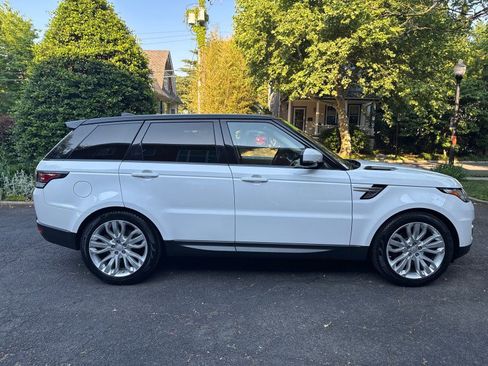 Used 2017 Land Rover Range Rover Sport HSE AWD/4WD image 6