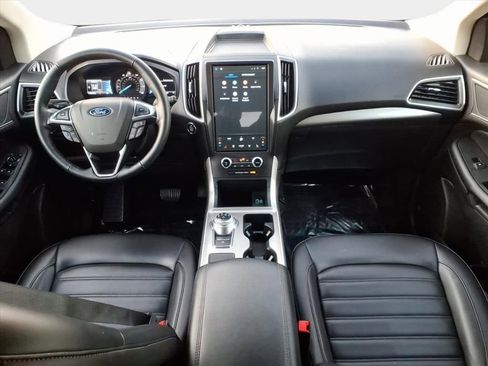 Used 2024 Ford Edge SEL image 8