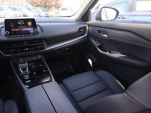 Certified 2025 Nissan Rogue SV w/ SV Premium Package FWD image 26