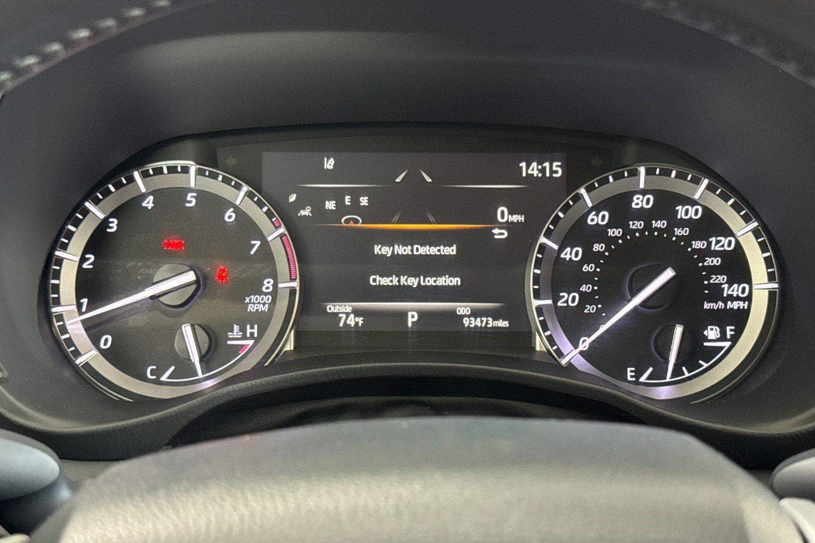 Used 2022 Toyota Highlander XLE AWD/4WD image 36